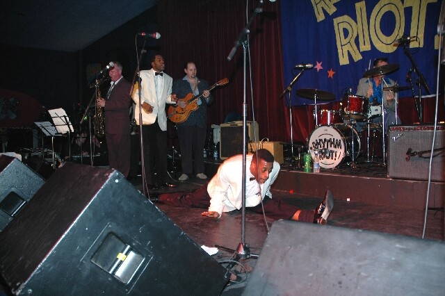 min 2004 11 27 riot s05 052 12758